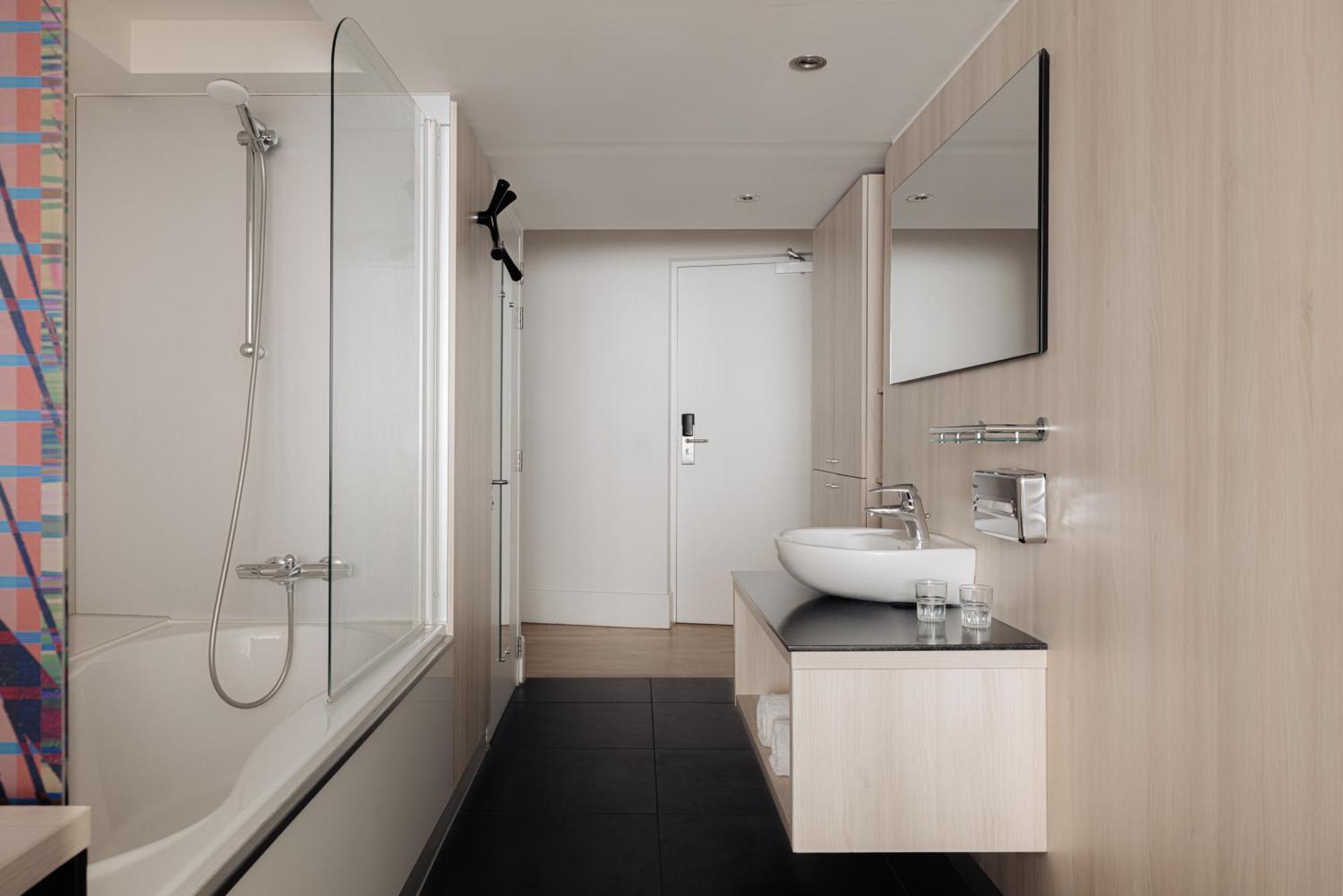 Leonardo Boutique Hotel Maastricht City Center Former Designhotel Екстер'єр фото